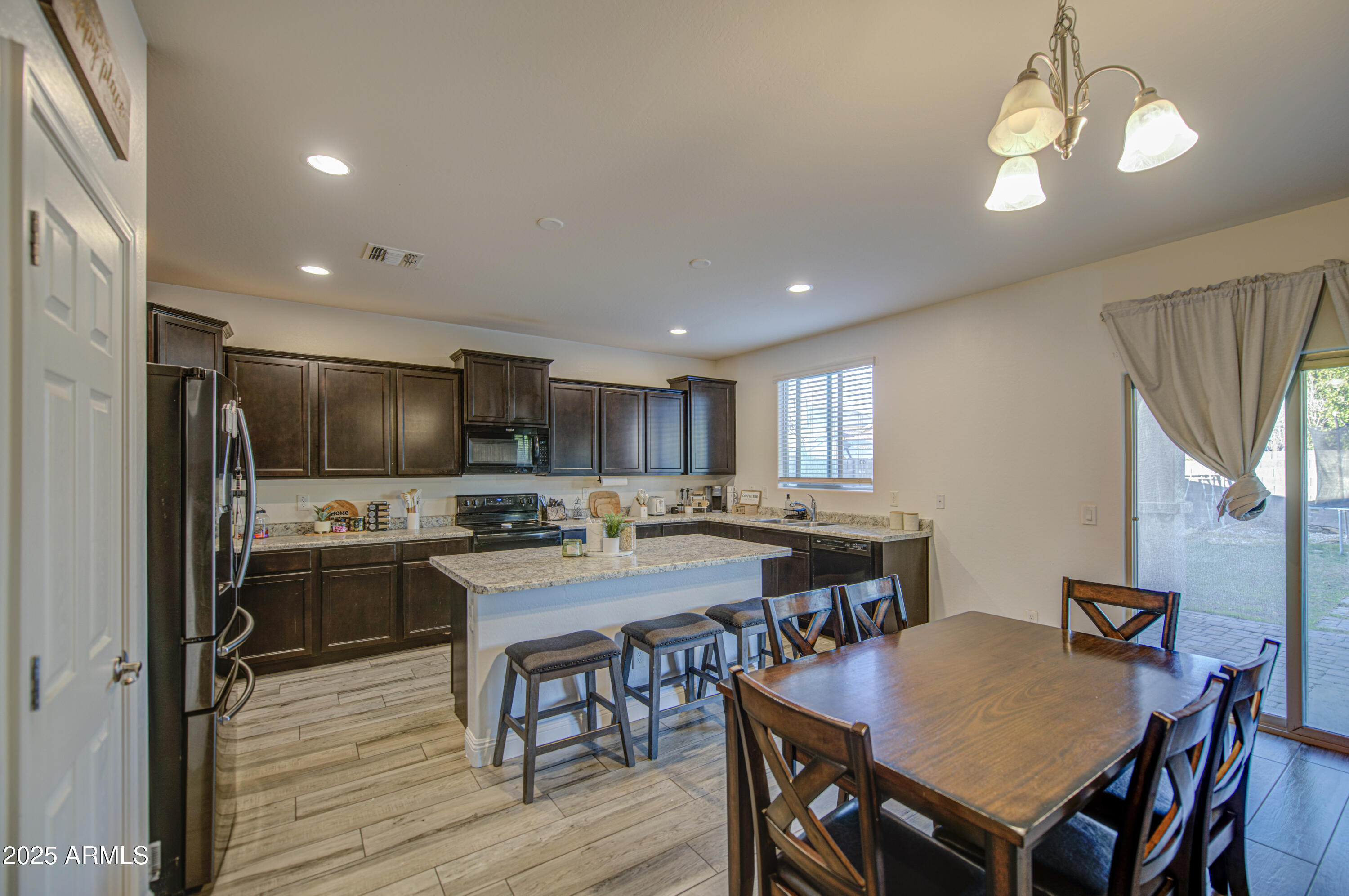 10426 West Crown King Road Tolleson, AZ 85353 - Photo 15 of 43 Kitchen 6