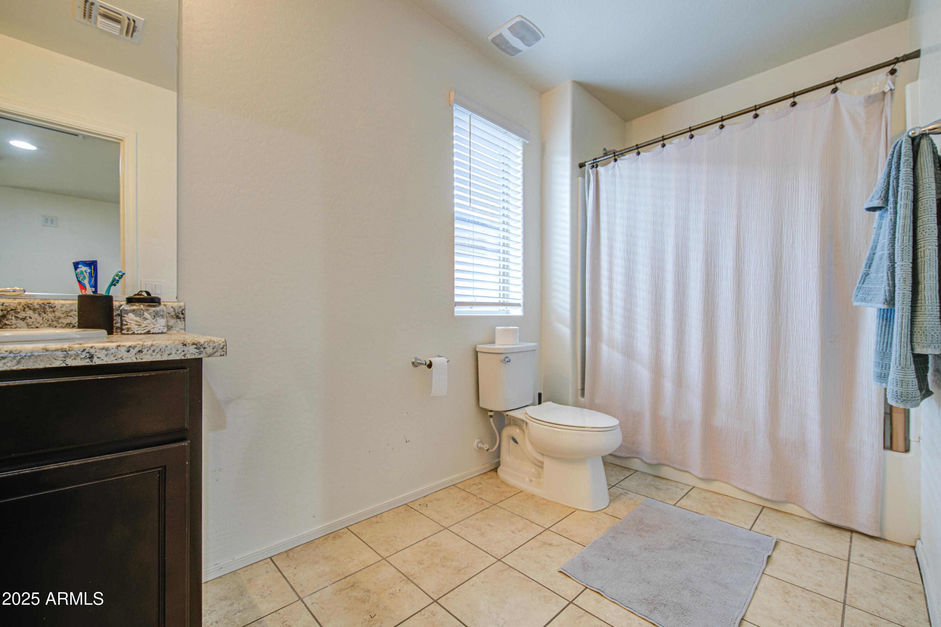 10426 West Crown King Road Tolleson, AZ 85353 - Photo 35 of 43 Bathroom 3-pic 2