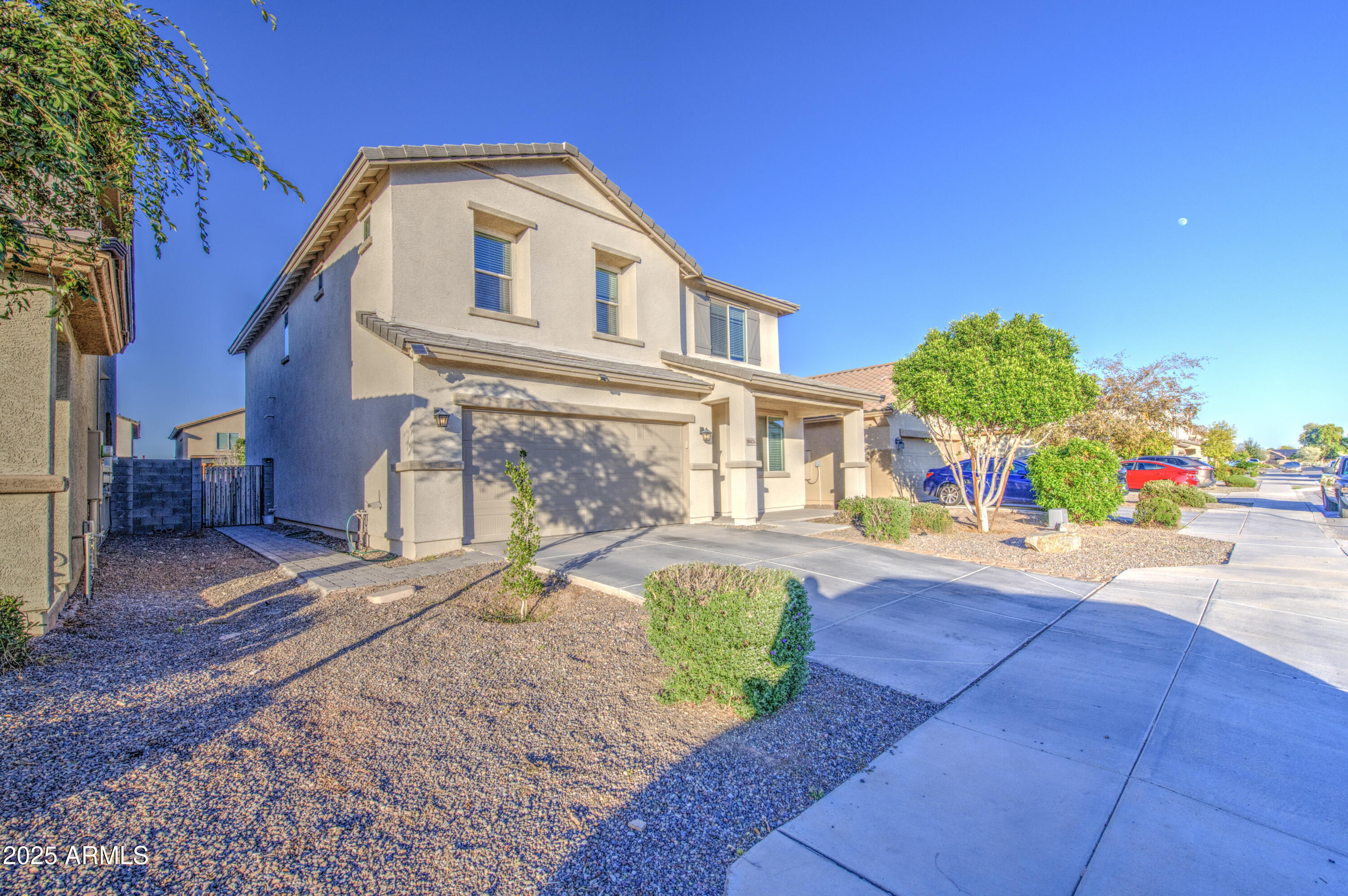 10426 West Crown King Road Tolleson, AZ 85353 - Photo 4 of 43 Front 4
