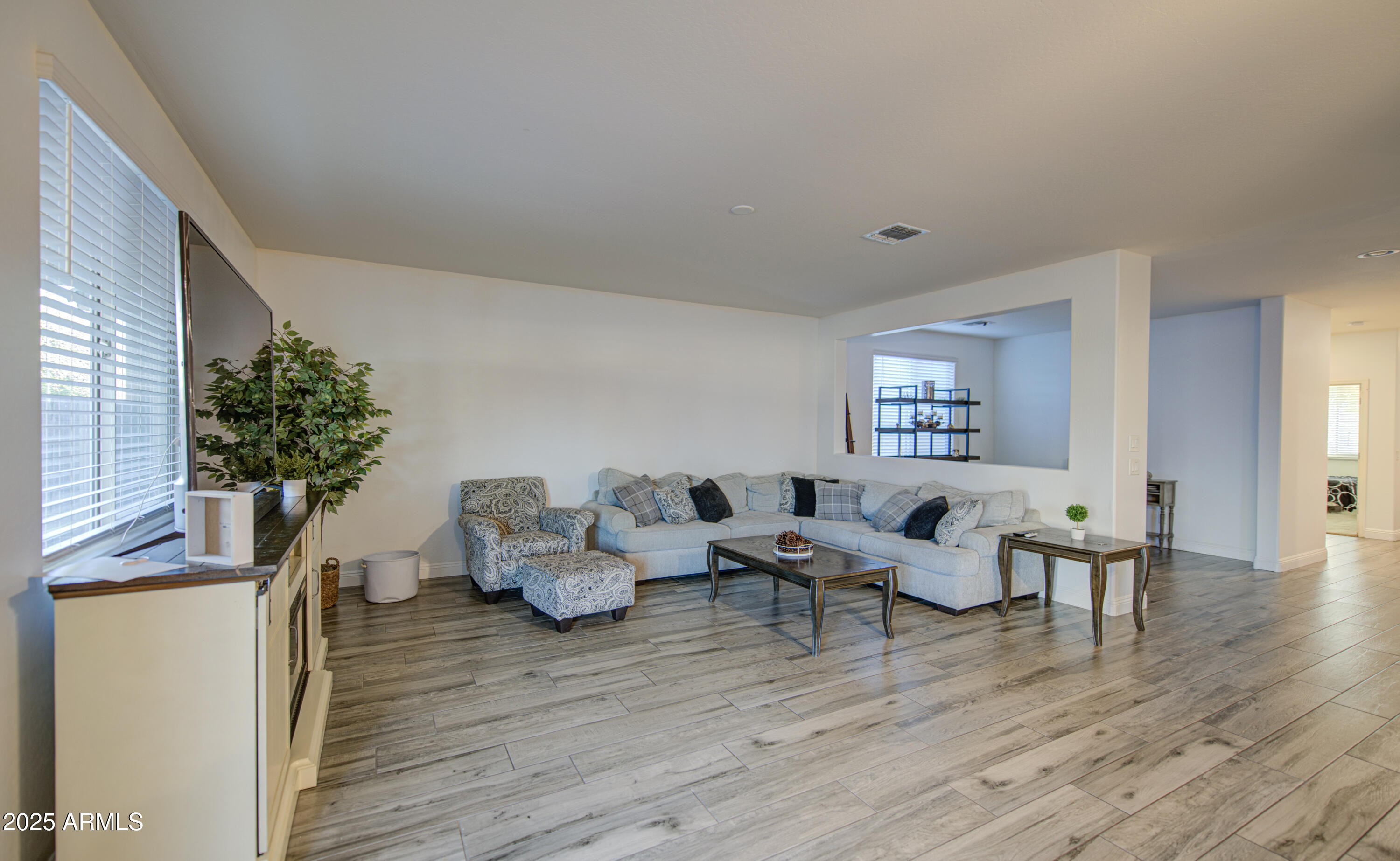 10426 West Crown King Road Tolleson, AZ 85353 - Photo 6 of 43 Living Room 2
