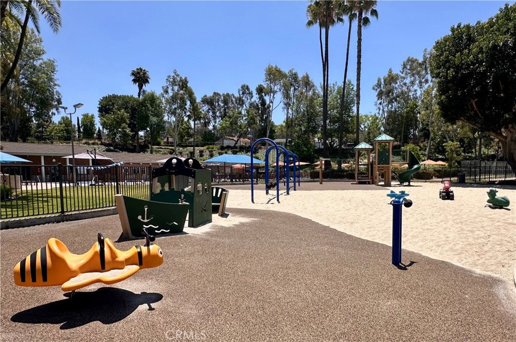 24711 Vía Del Rio Lake Forest, CA 92630 - Photo 35 of 41