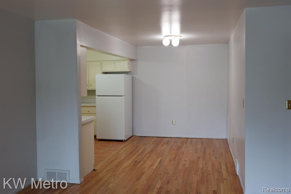 25535 Lahser Road, Unit A4 Southfield, MI 48033 - Photo 25 of 30