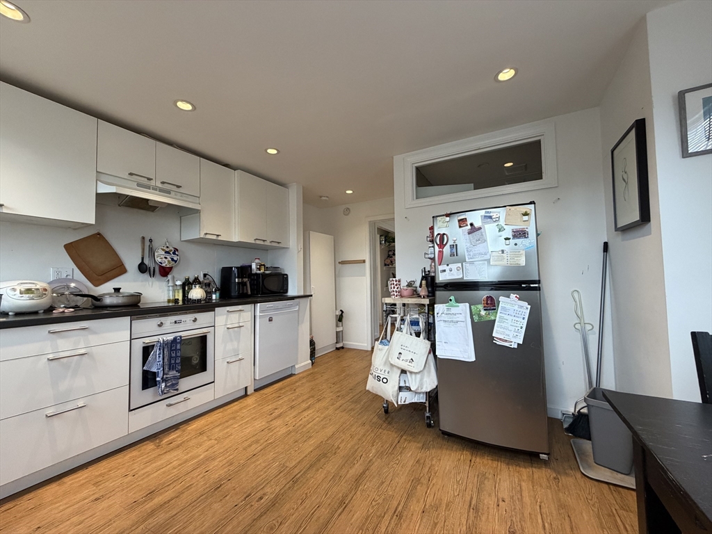 1 Harding Street, Unit 3 Cambridge, MA 02141 - Photo 2 of 16