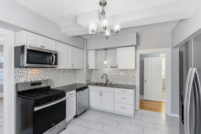 $309,900 | 892 Cook Avenue, St. Paul, MN 55106