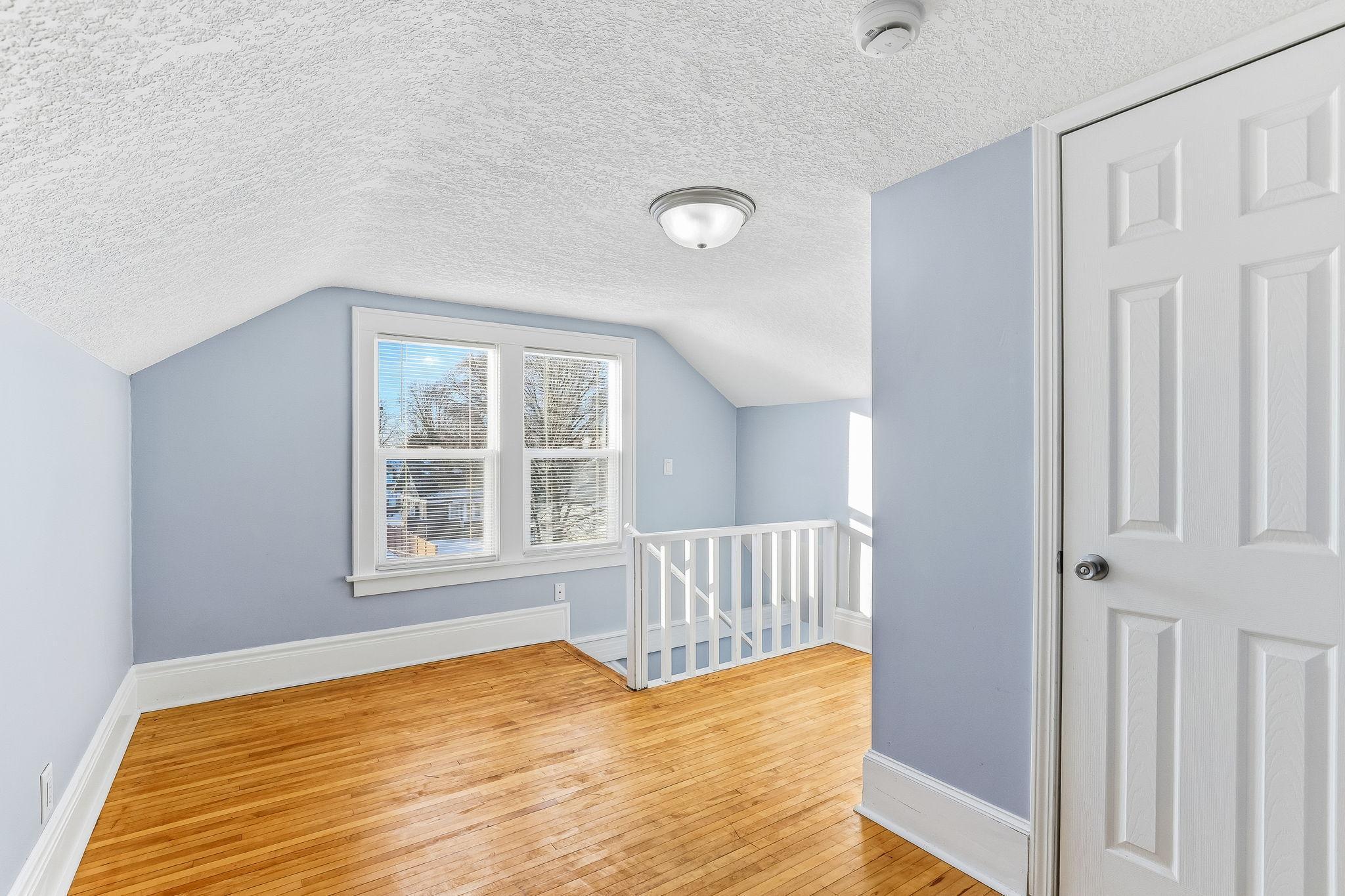 892 Cook Avenue St. Paul, MN 55106 - Photo 16 of 42