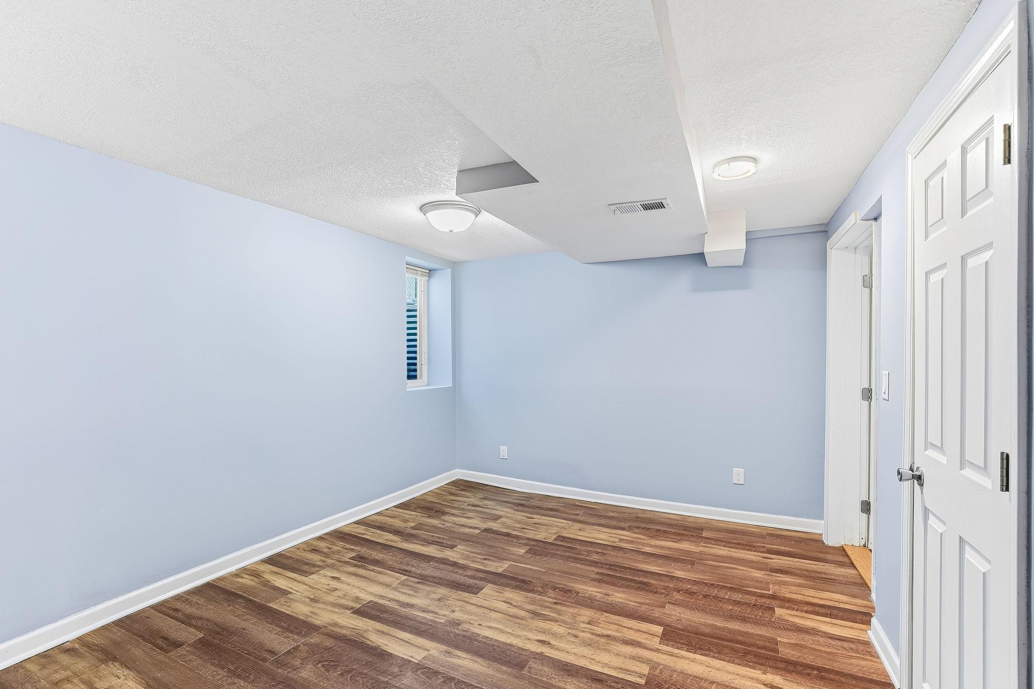 892 Cook Avenue St. Paul, MN 55106 - Photo 26 of 42