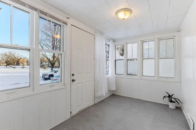 $309,900 | 892 Cook Avenue, St. Paul, MN 55106