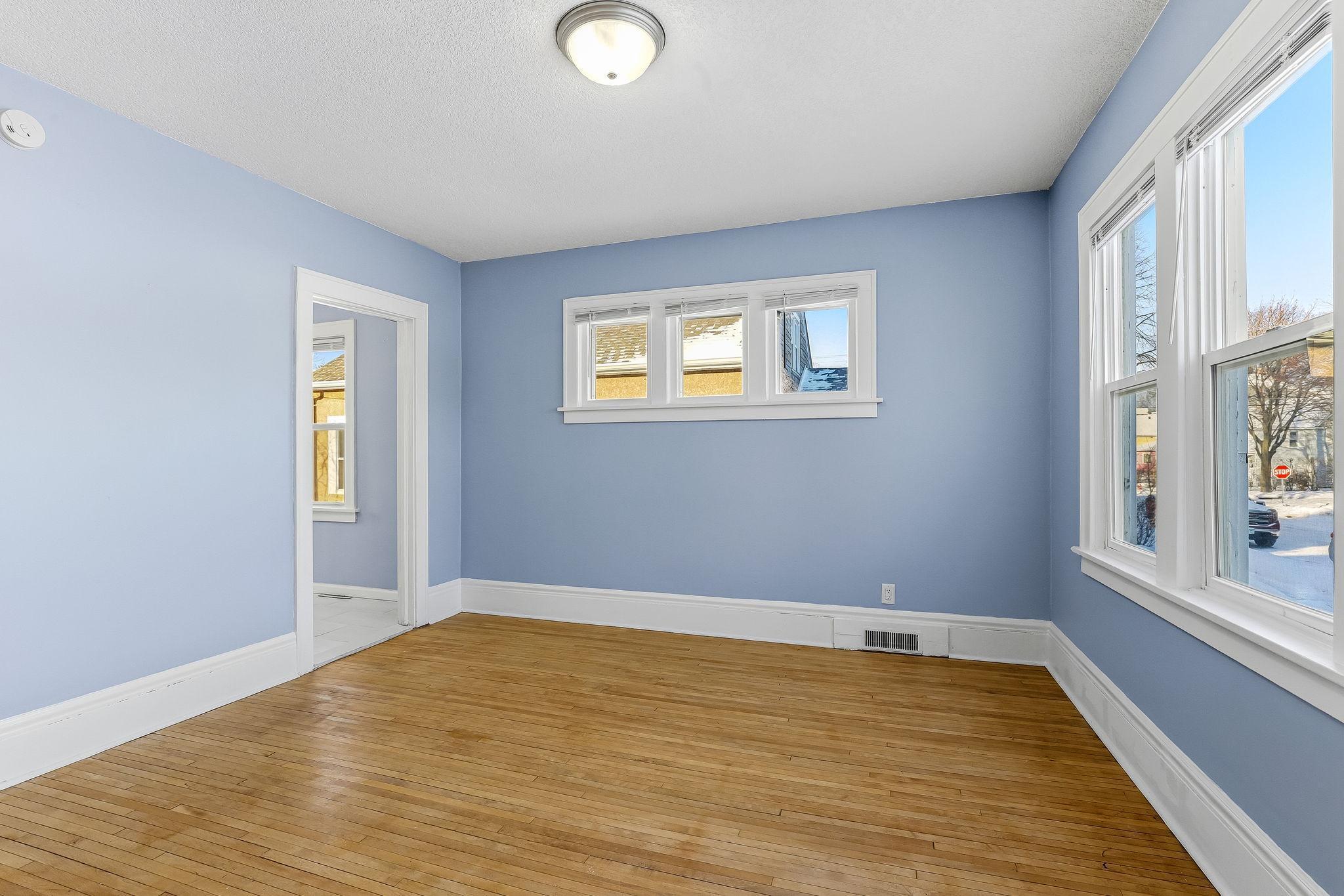 892 Cook Avenue St. Paul, MN 55106 - Photo 5 of 42