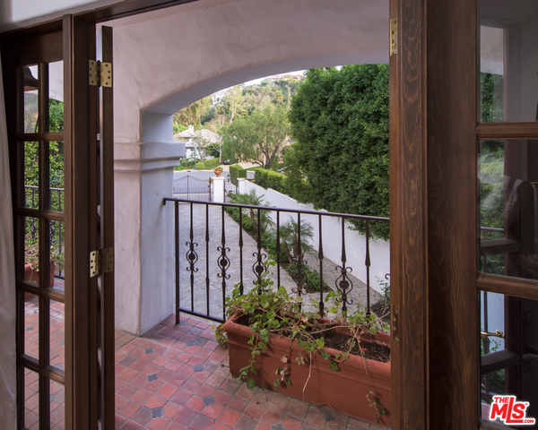 12096 Summit Circle Beverly Hills, CA 90210 - Photo 20 of 30