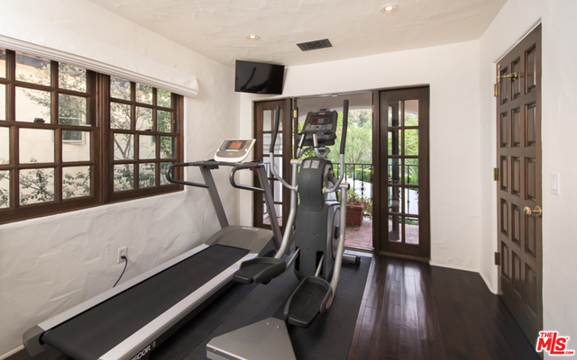 12096 Summit Circle Beverly Hills, CA 90210 - Photo 22 of 30