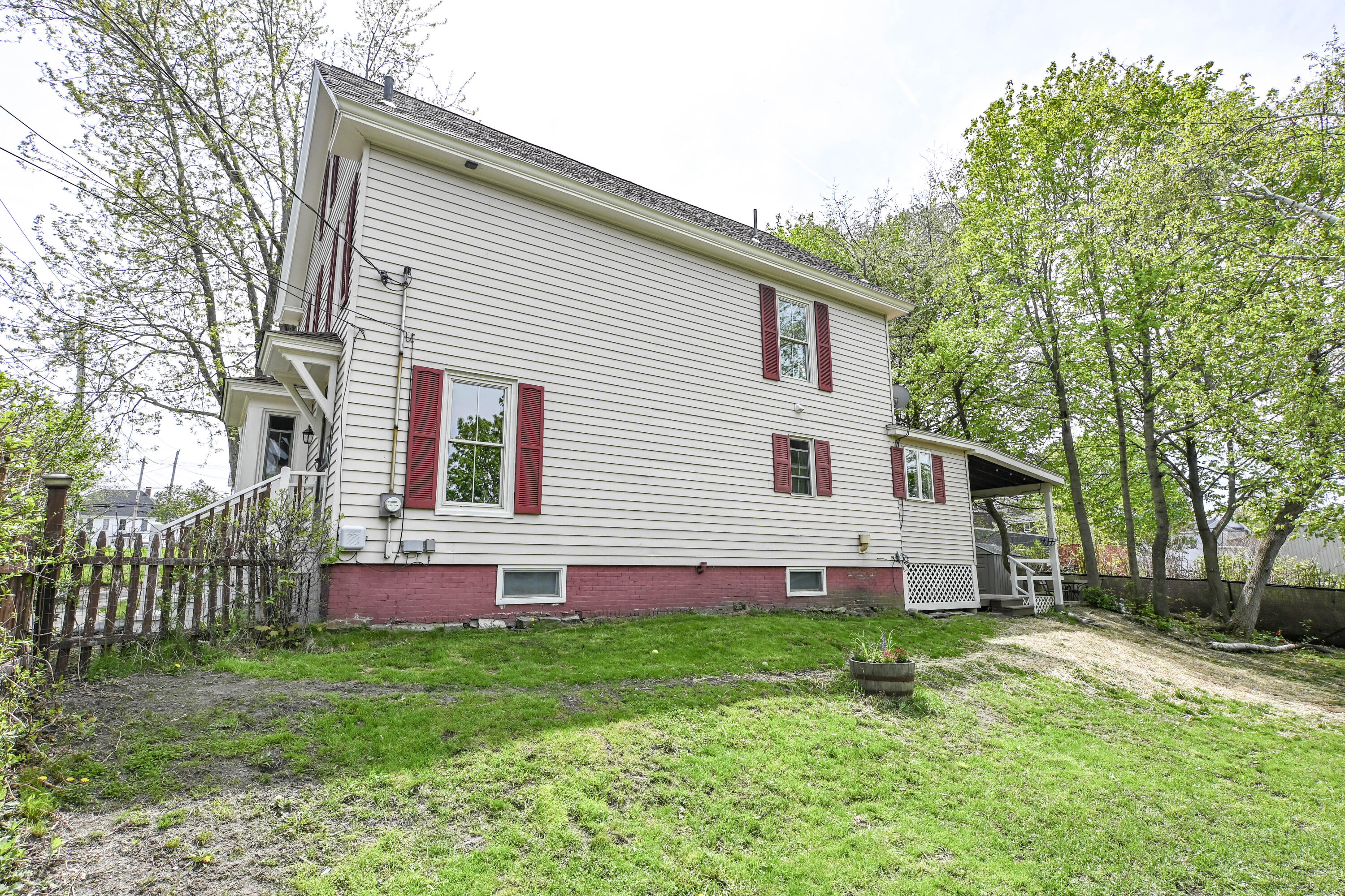 18 Locust Street Westbrook, ME 04092 - Photo 13 of 58 18LocustSt-20