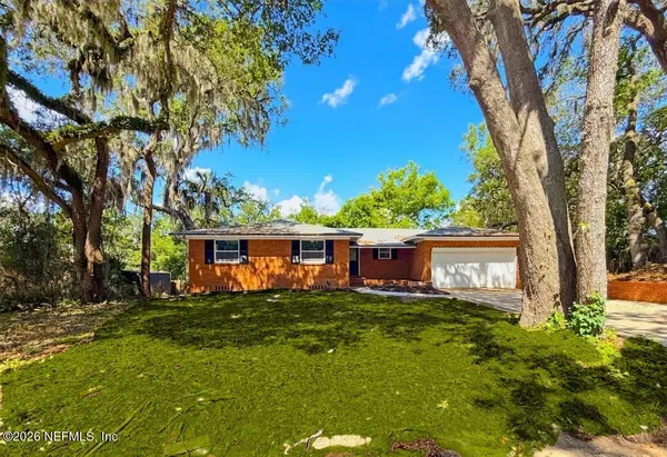 $2,400 | 10135 Lake View Road West, Jacksonville, FL 32225