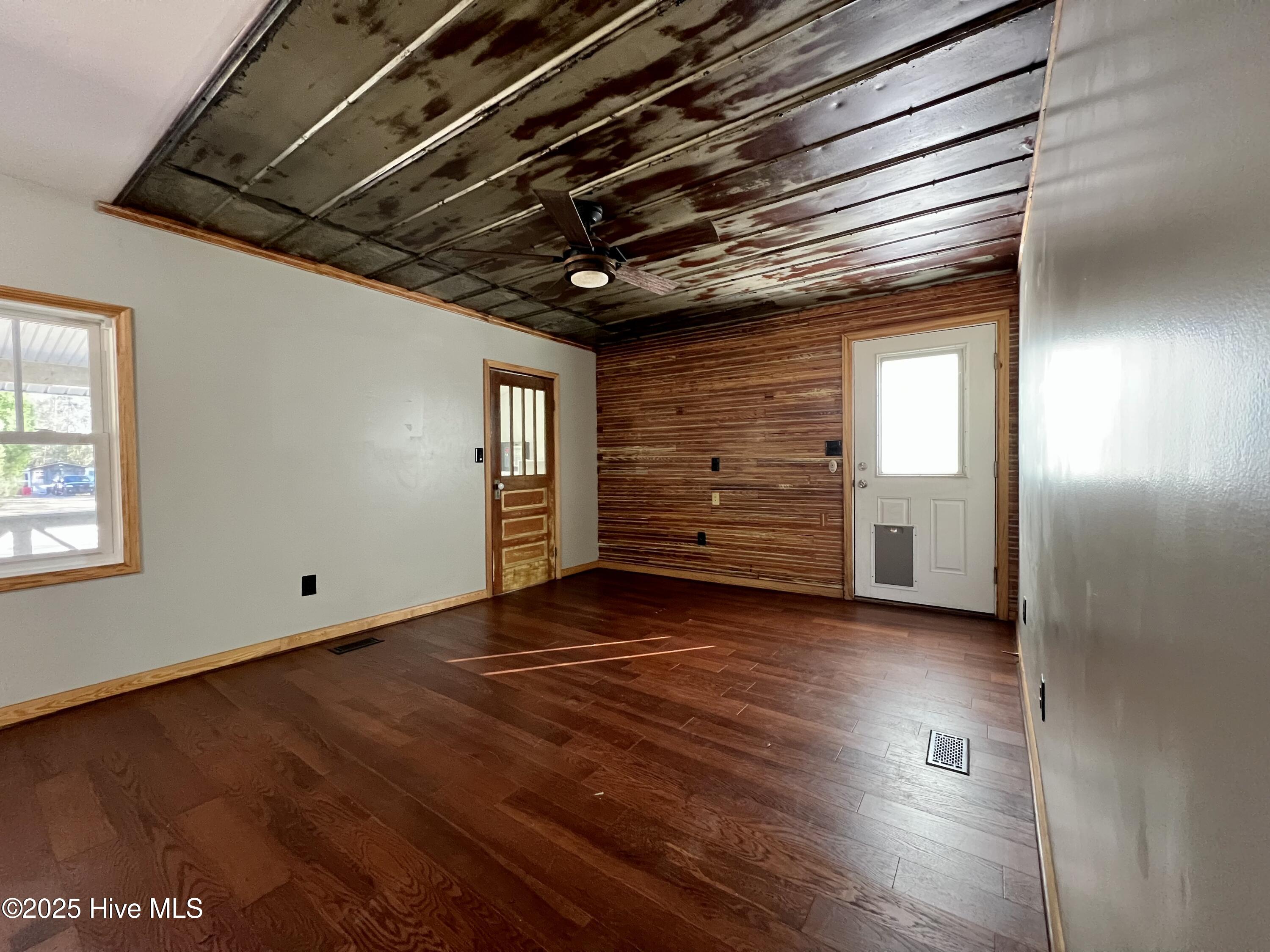 116 Rowe Road Aurora, NC 27806 - Photo 6 of 33 IMG_8703