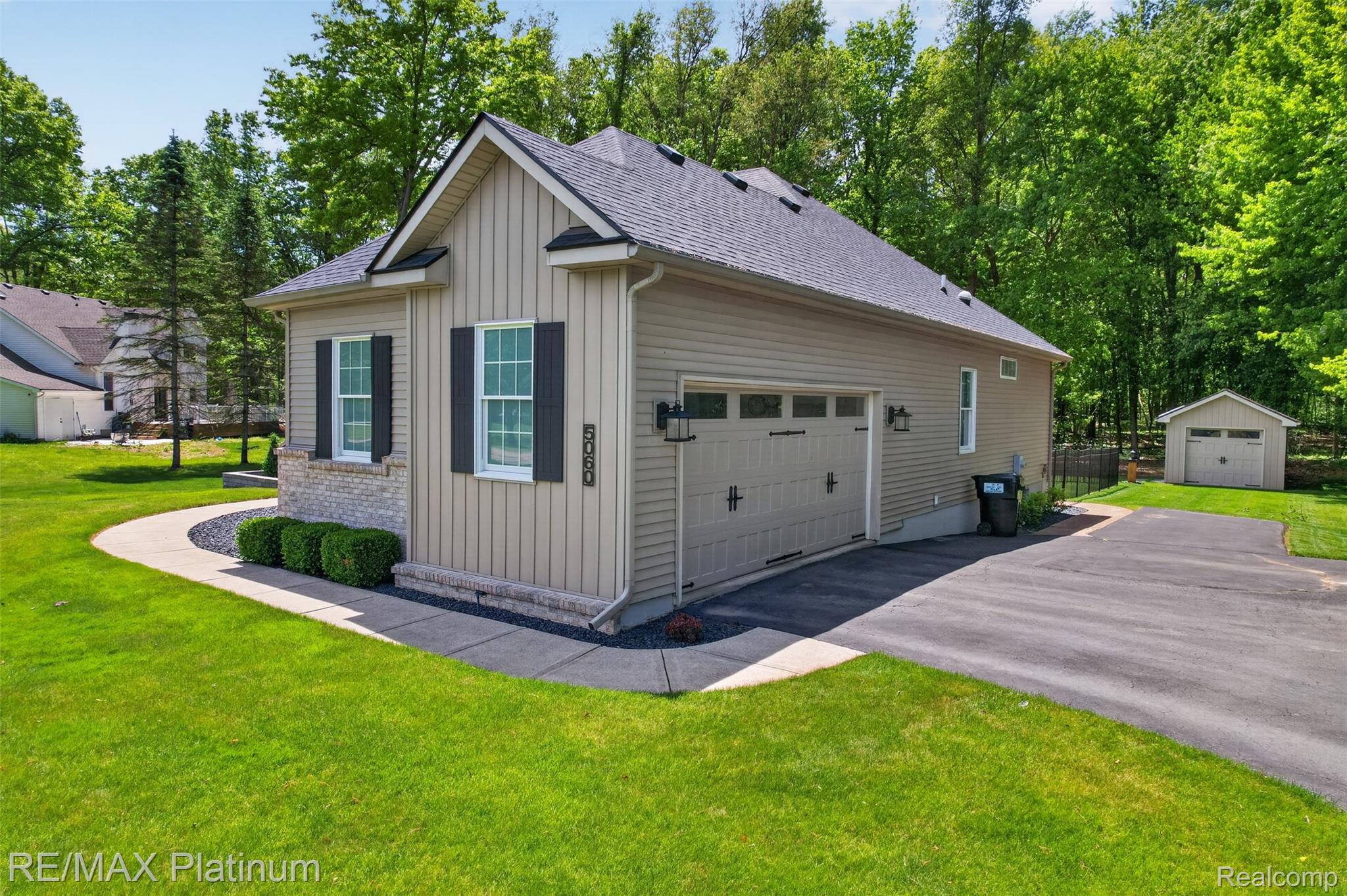 5060 Yax Pointe Drive Howell, MI 48843 - Photo 45 of 61 DJI_0268.jpg