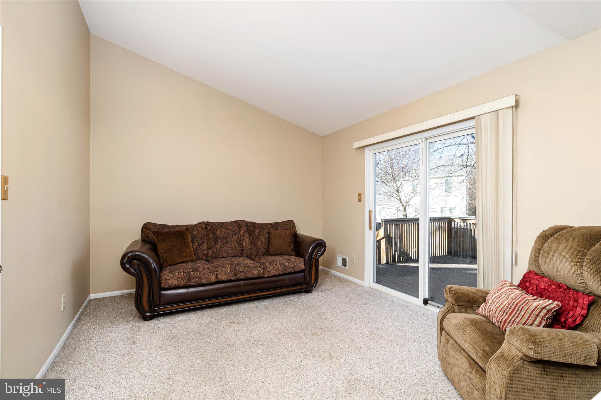 8 Sunflower Lane Hamilton, NJ 08620 - Photo 15 of 49