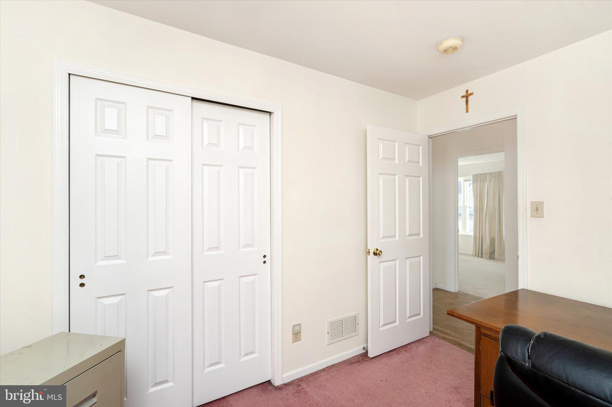 8 Sunflower Lane Hamilton, NJ 08620 - Photo 26 of 49