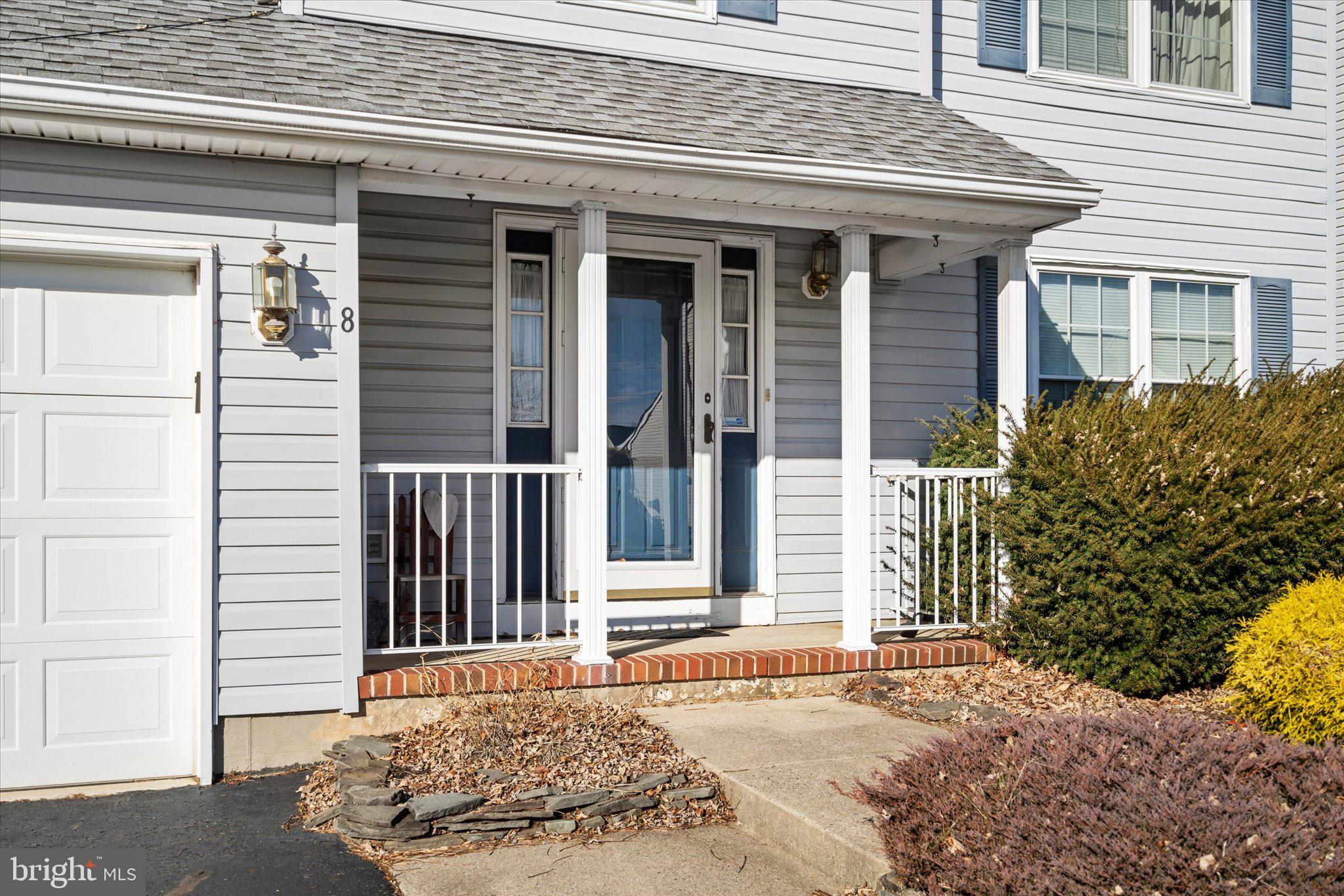 8 Sunflower Lane Hamilton, NJ 08620 - Photo 4 of 49