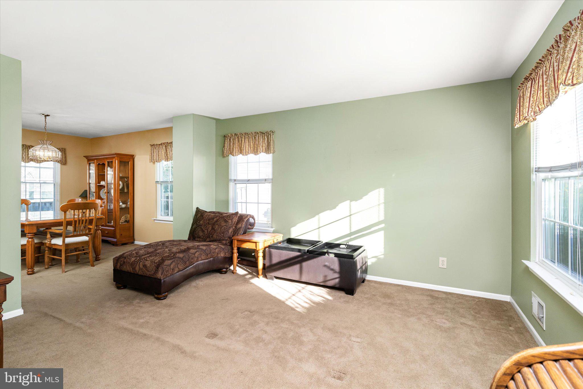 8 Sunflower Lane Hamilton, NJ 08620 - Photo 7 of 49