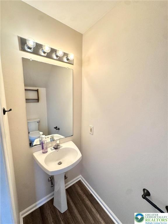 117 North Oak Street Freemansburg, PA 18017 - Photo 7 of 27 a bathroom with a sink and a mirror