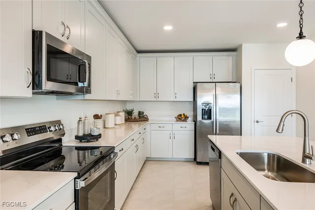 $364,990 | 237 Moonlit Lk Trail, Lehigh Acres, FL 33974