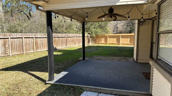 $2,200 | 2 West Mistybreeze Circle, Spring, TX 77381