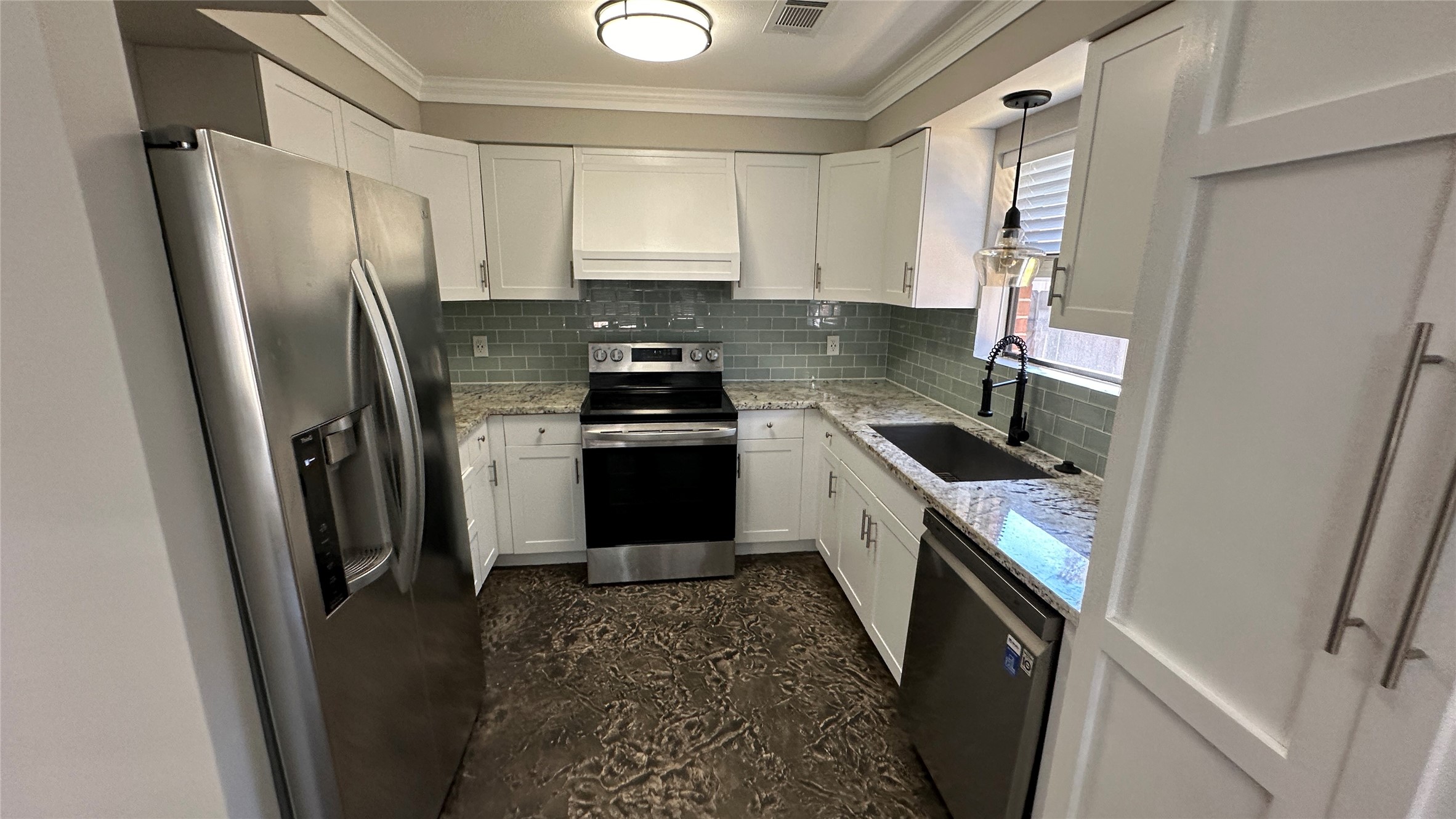 2 West Mistybreeze Circle Spring, TX 77381 - Photo 6 of 17