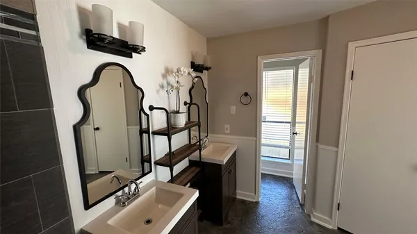 $2,200 | 2 West Mistybreeze Circle, Spring, TX 77381