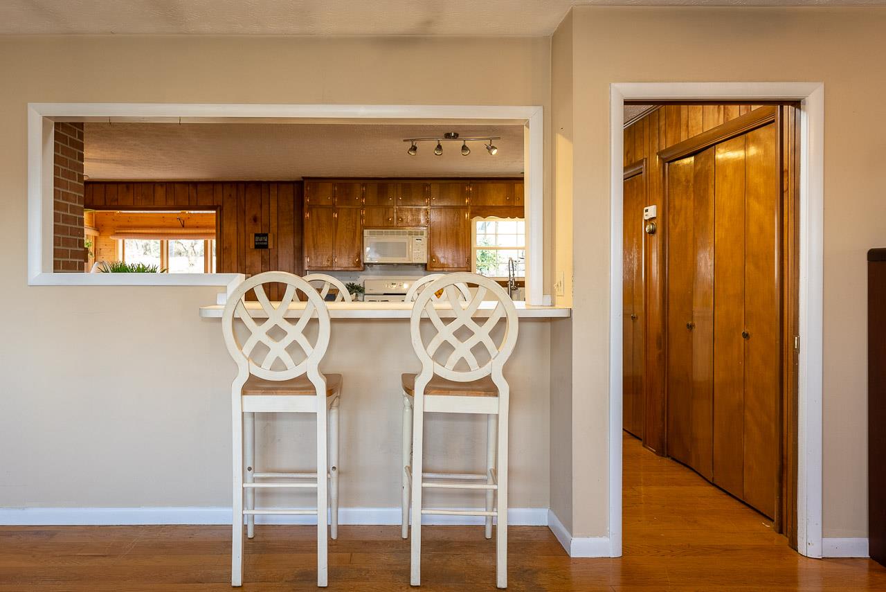 3663 Spring Hill Road Staunton, VA 24401 - Photo 7 of 50 a dining room with furniture and window