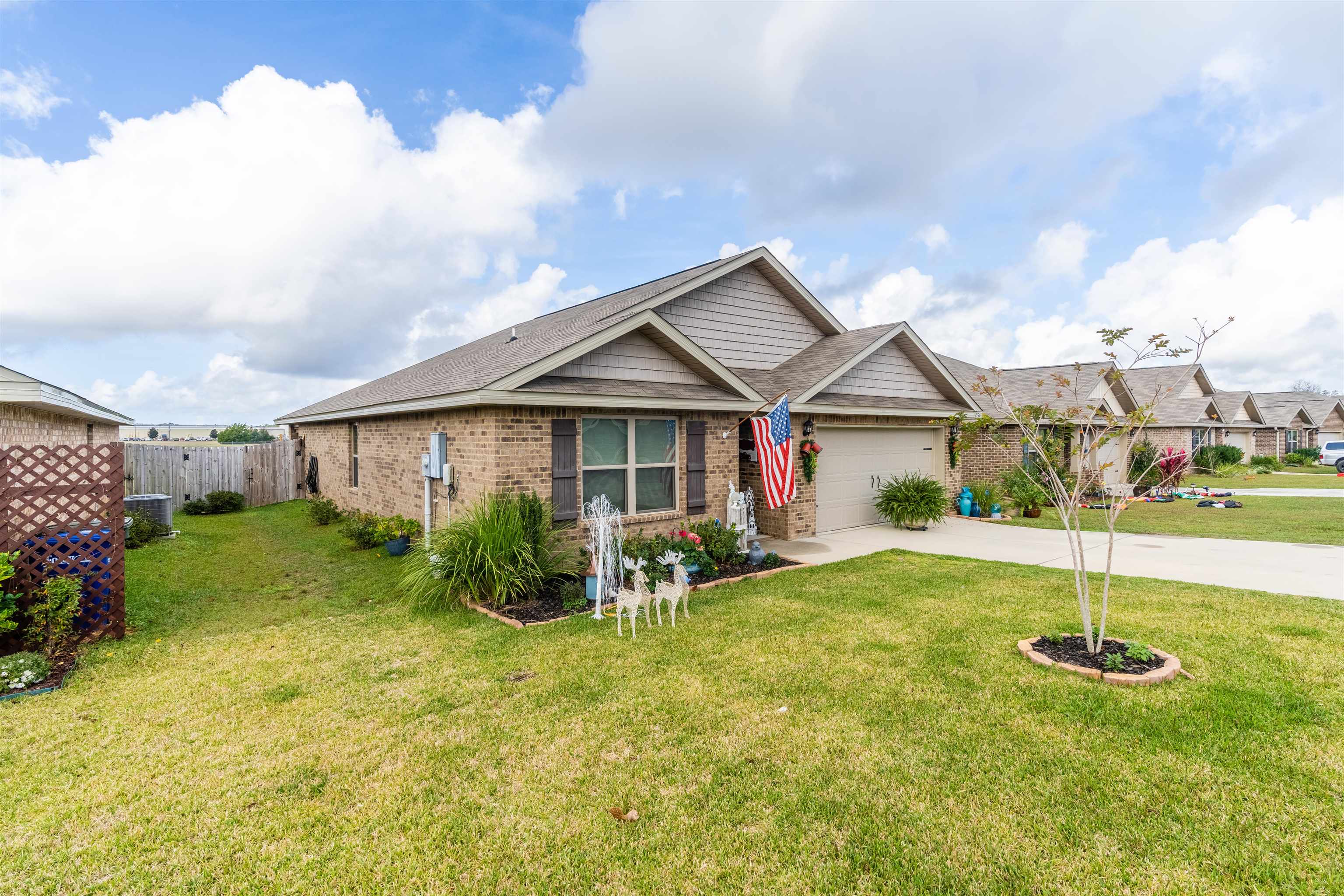 1526 Majesty Loop Foley, AL 36535 - Photo 2 of 30