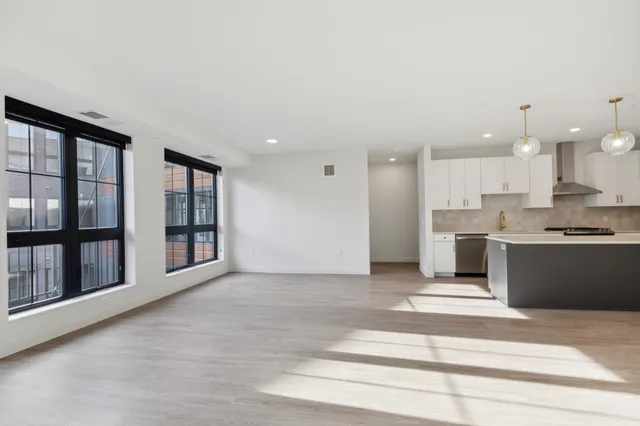 $6,932 | 4917 Eden Avenue, Unit 402, Edina, MN 55424