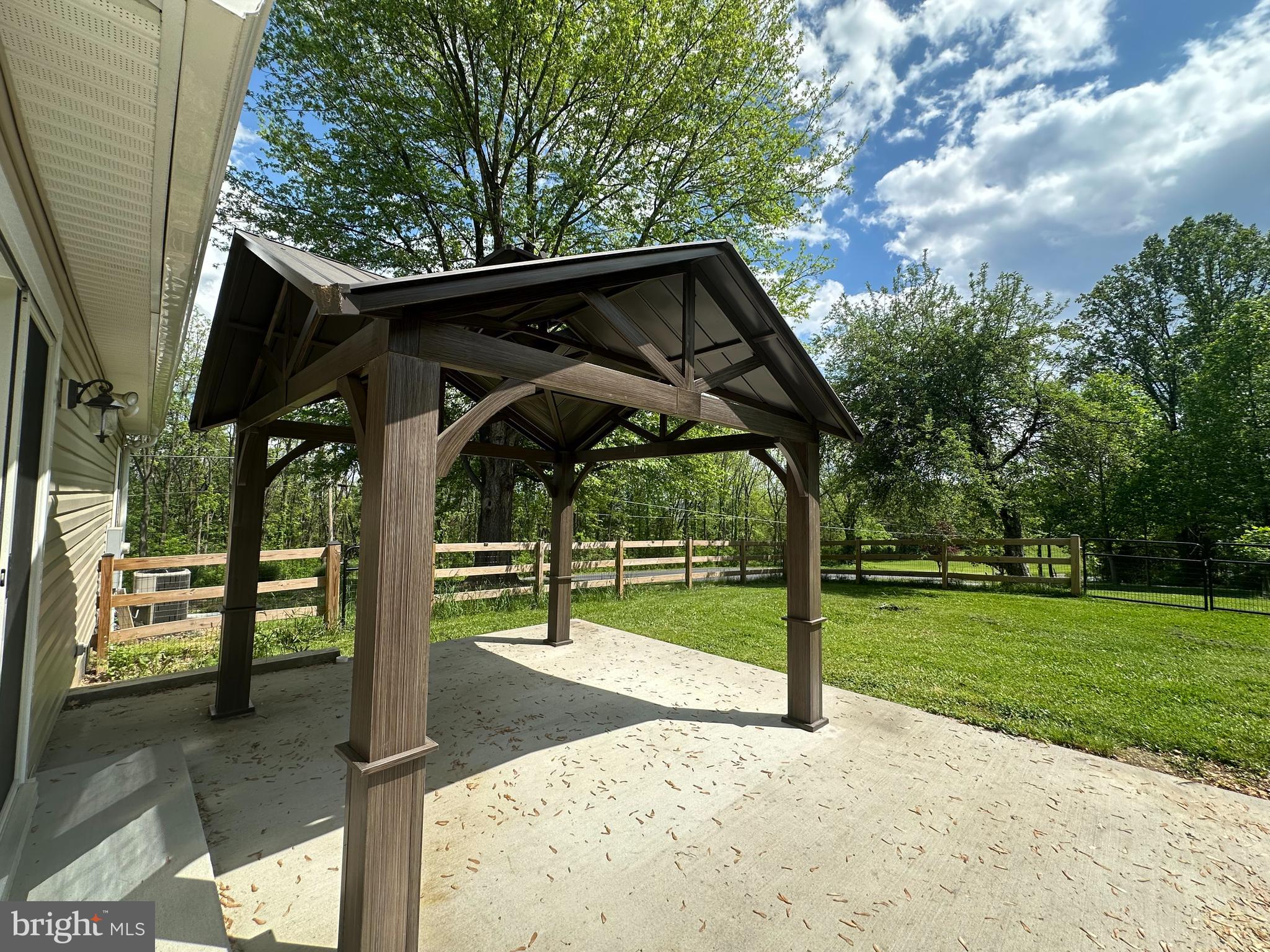 3720 Basford Road Frederick, MD 21703 - Photo 3 of 38 a view of outdoor space