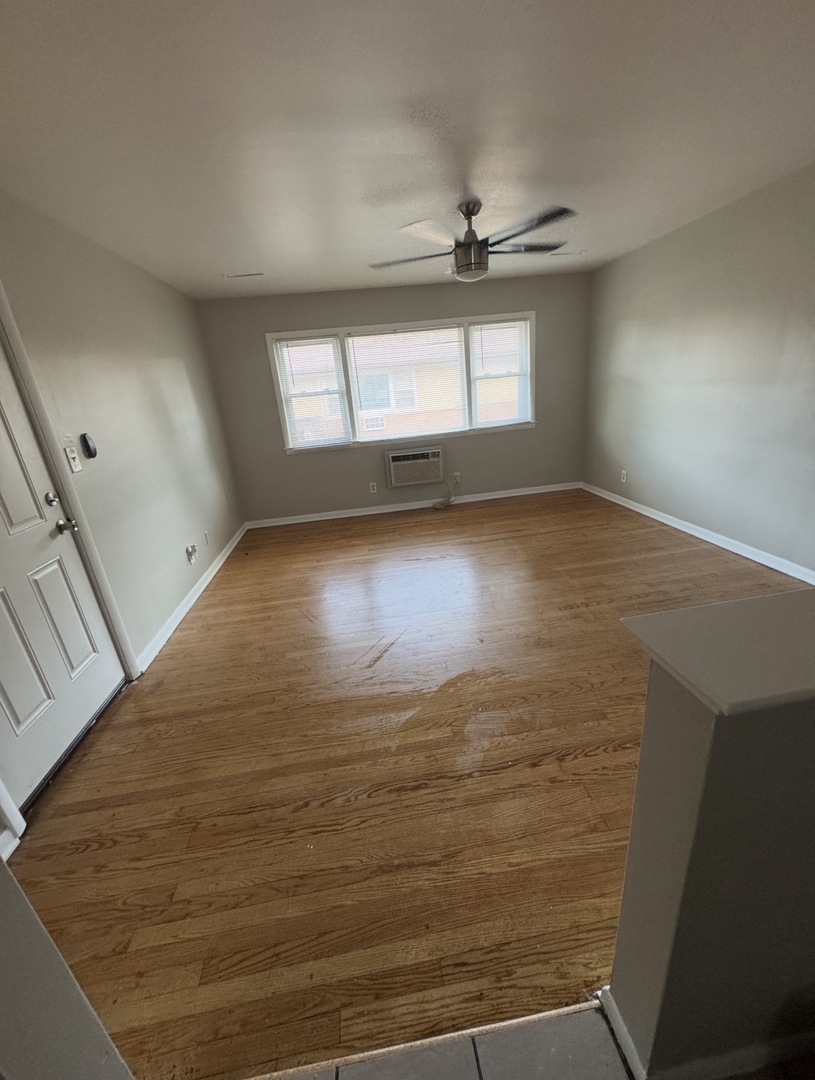 18446 Torrence Avenue, Unit 2E Lansing, IL 60438 - Photo 4 of 7