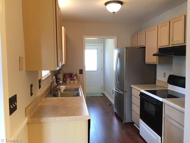 145 Ranch Drive Reidsville, NC 27320 - Photo 14 of 23 Kitchen