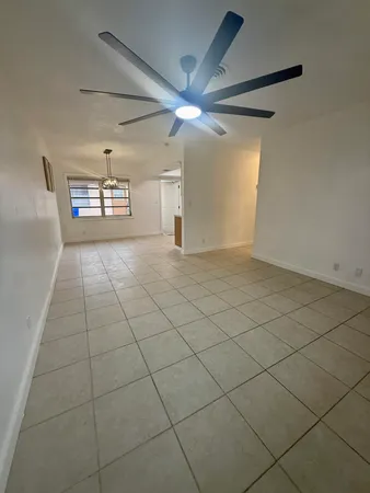 $1,995 | 337 Southeast 12th Avenue, Unit AB, Pompano Beach, FL 33060