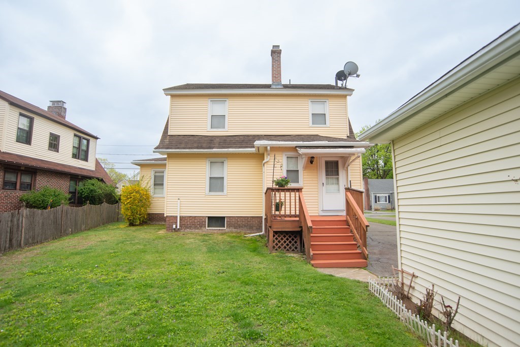 39 Rochelle Street West Springfield, MA 01089 - Photo 3 of 25 Gallery Image 3
