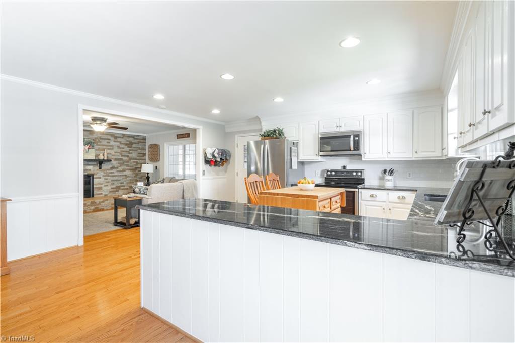 1075 Tuttle Road Rural Hall, NC 27045 - Photo 12 of 47