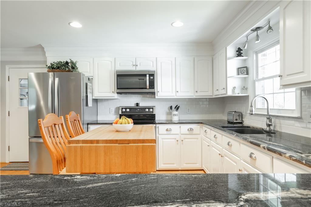 1075 Tuttle Road Rural Hall, NC 27045 - Photo 10 of 47