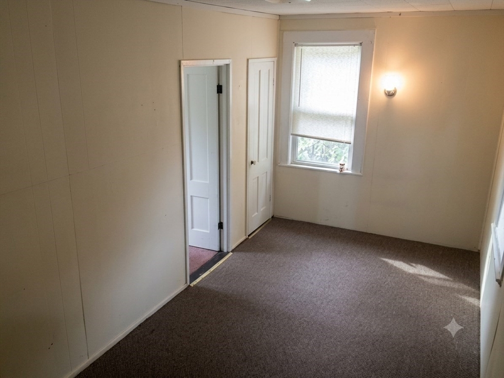 90 North Prospect Street, Unit 2 Amherst, MA 01002 - Photo 9 of 15