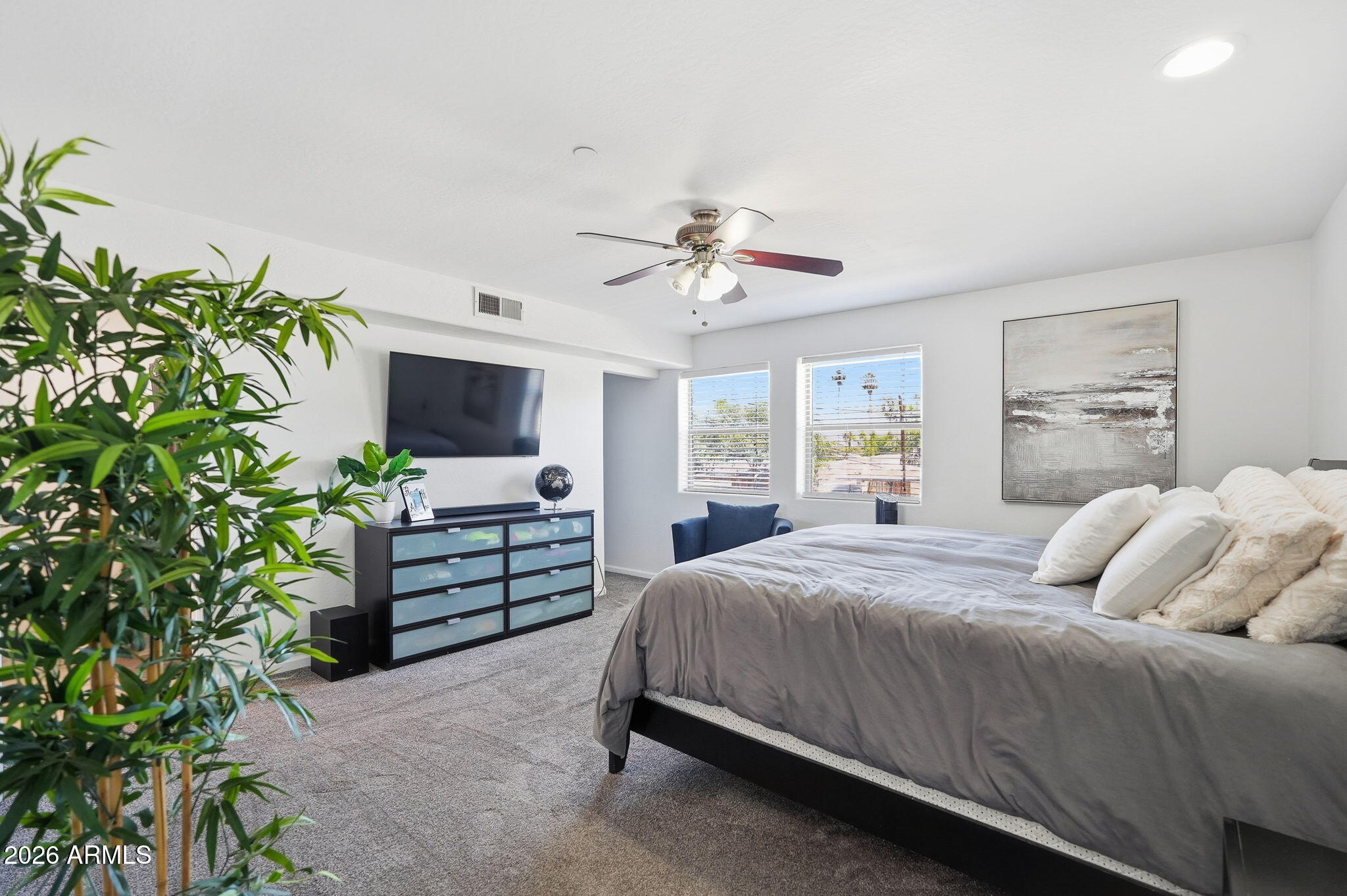 2929 North 39th Street, Unit 6 Phoenix, AZ 85018 - Photo 15 of 31 Primary Bedroom