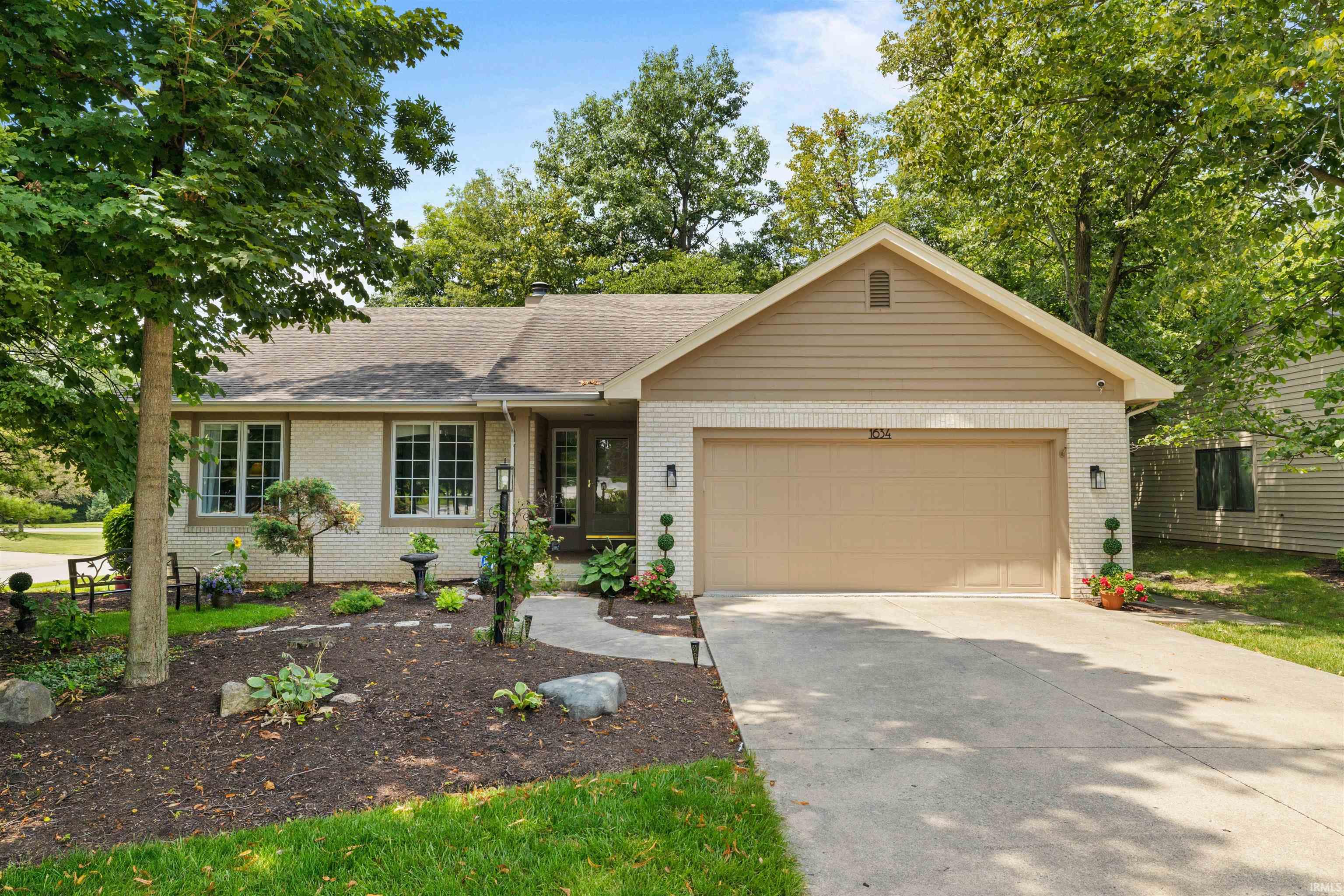 1634 Spring Cress Road Fort Wayne, IN 46814 - Photo 1 of 33