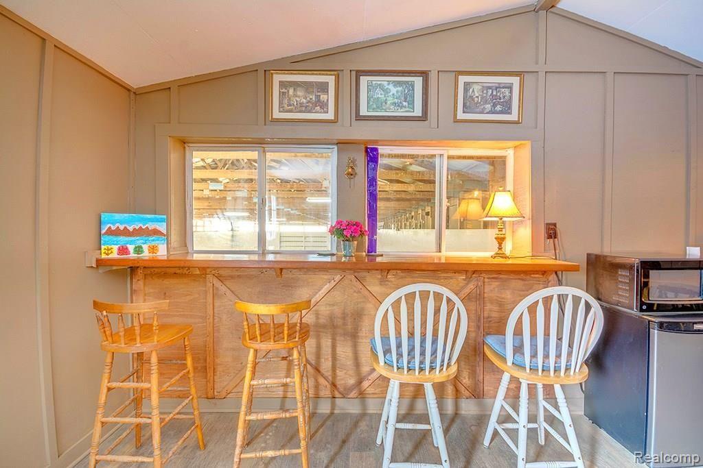 1020 Beaumont Road Highland, MI 48356 - Photo 9 of 37 14.jpg