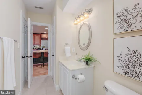 $750,000 | 425 M Street Northwest, Unit J, Washington, DC 20001