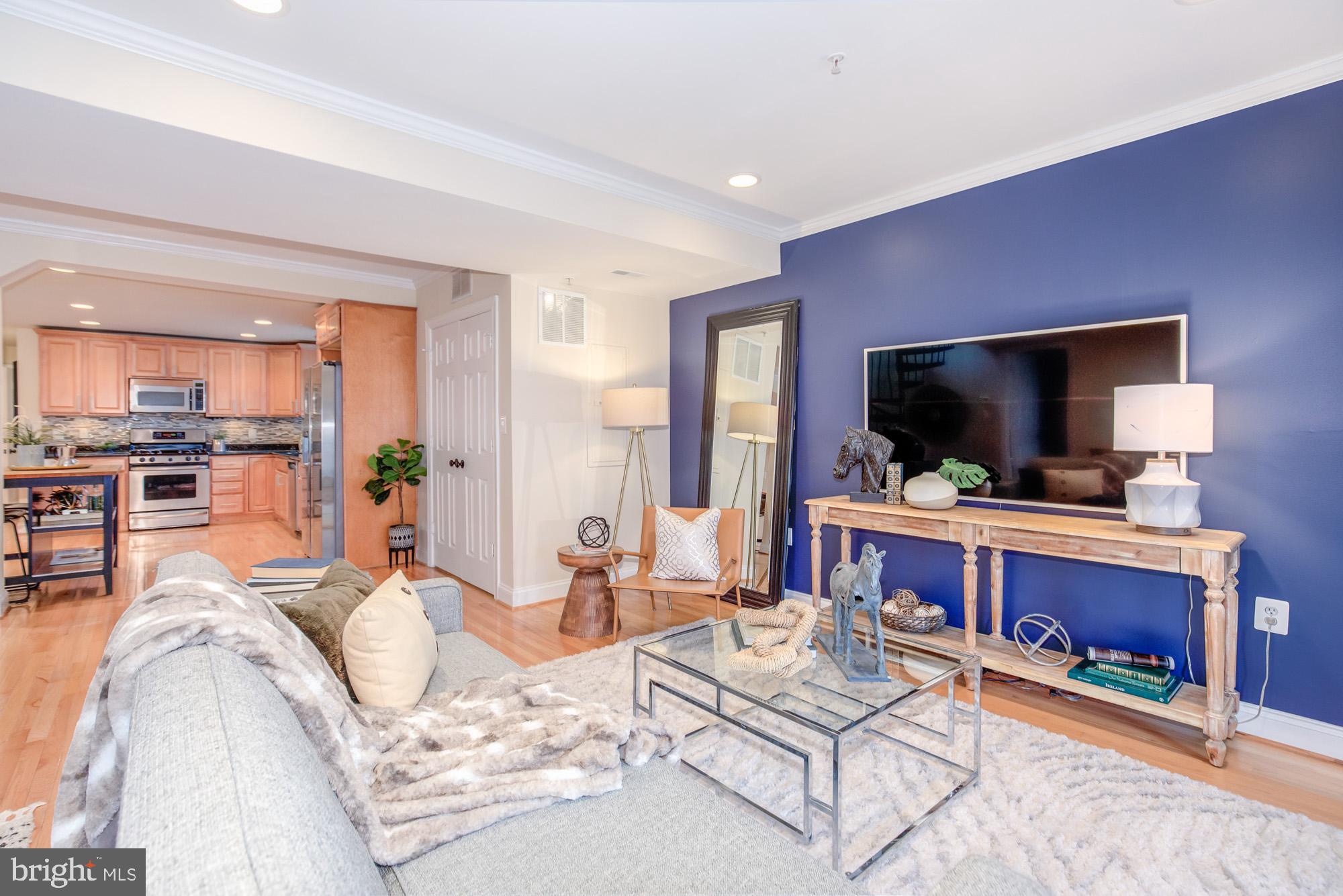 425 M Street Northwest, Unit J Washington, DC 20001 - Photo 4 of 39