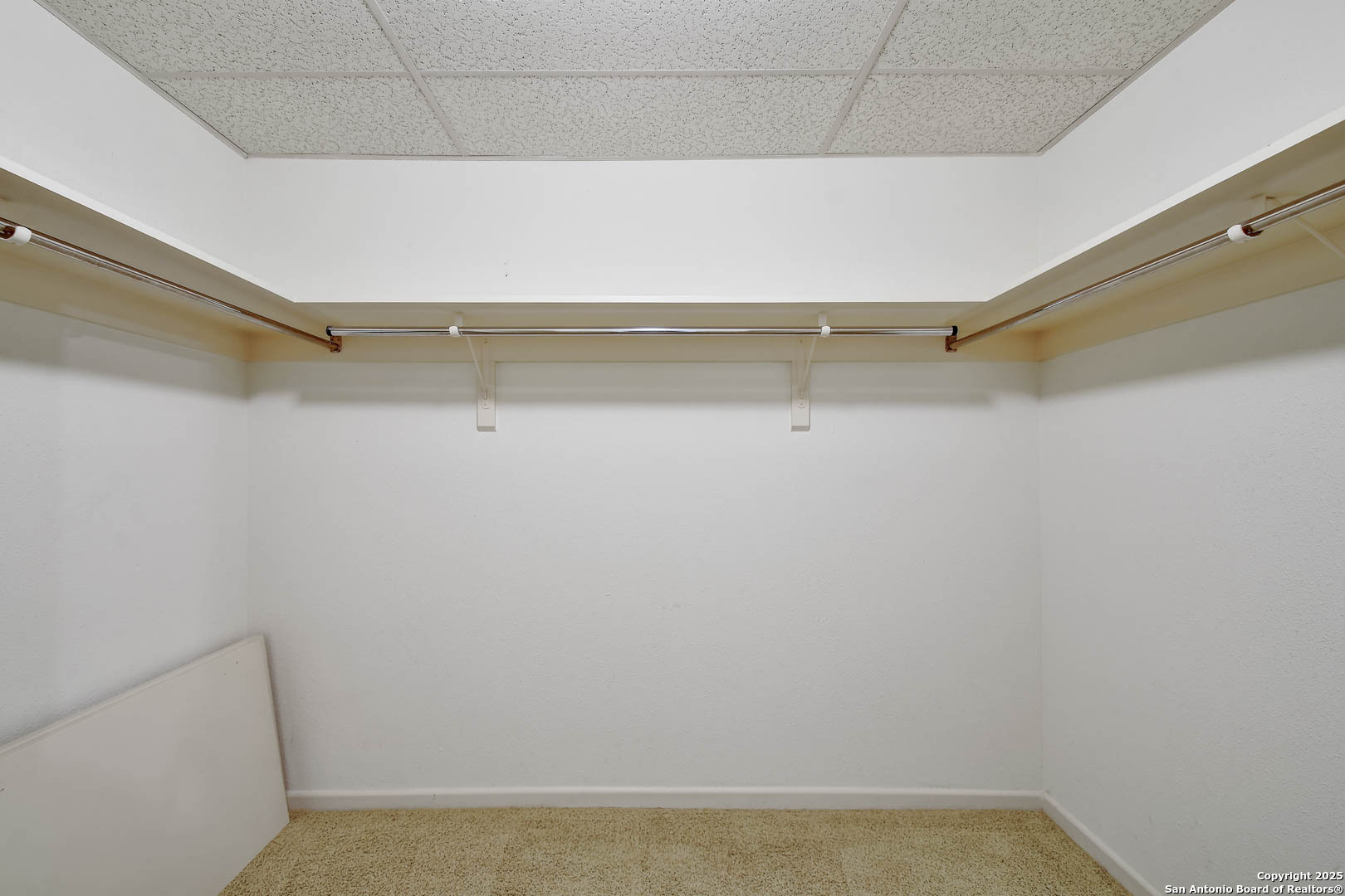 7701 Wurzbach Road, Unit 405 San Antonio, TX 78229 - Photo 20 of 42 a view of walk in closet