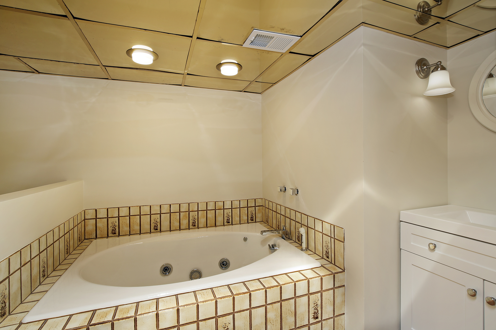 2440 Asbury Road Northbrook, IL 60062 - Photo 21 of 27