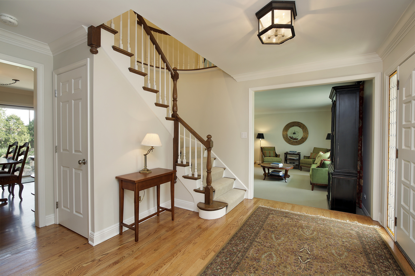 2440 Asbury Road Northbrook, IL 60062 - Photo 4 of 27