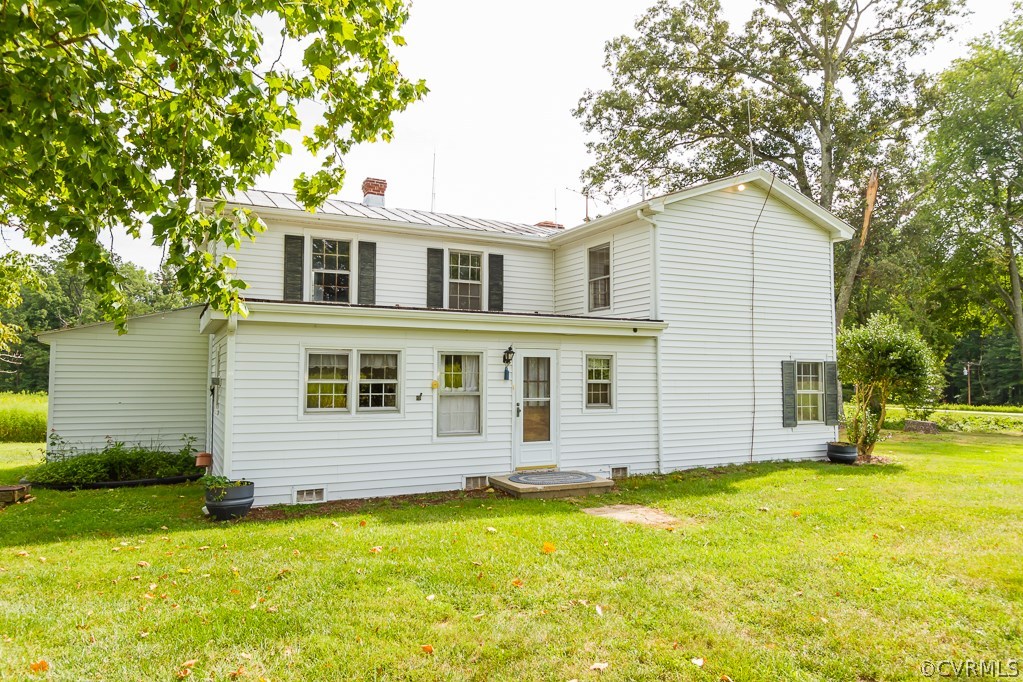 17293 Beaver Dam Road Beaverdam, VA 23015 - Photo 13 of 20 a front view of a house with a yard