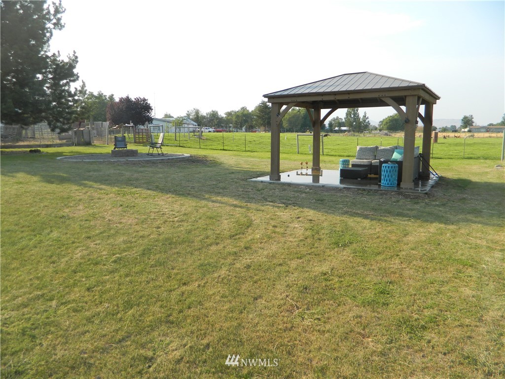 41 Miller Road Omak, WA 98841 - Photo 11 of 27 a view of a park with large trees