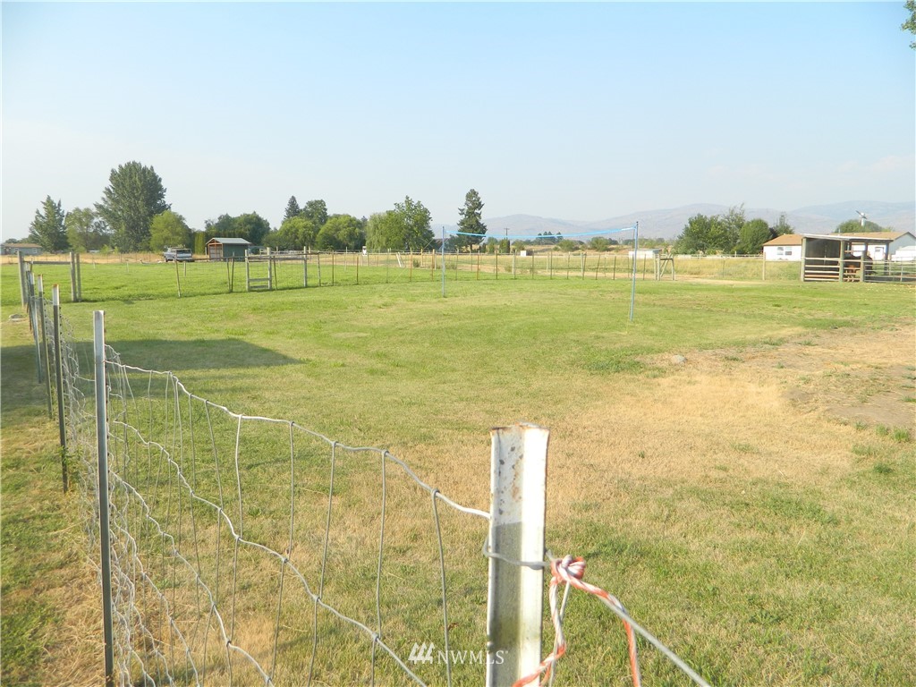 41 Miller Road Omak, WA 98841 - Photo 12 of 27 a view of a city