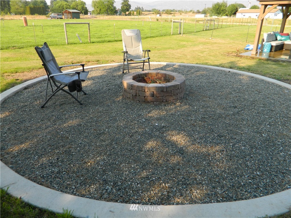 41 Miller Road Omak, WA 98841 - Photo 7 of 27 a view of a lake with a outdoor space